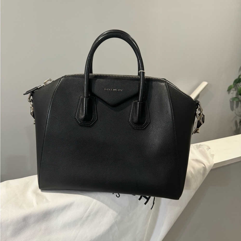 *Givenchy Antigona* SOLD
